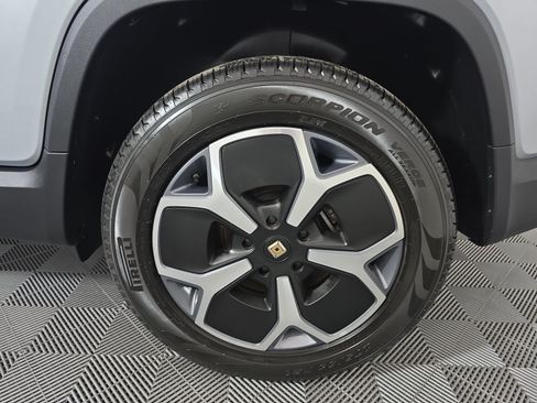 Used 2024 Rivian R1T Adventure Dual AWD/4WD image 10