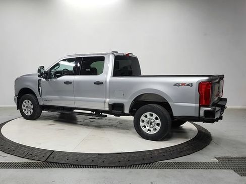Used 2024 Ford F250 XLT AWD/4WD image 5