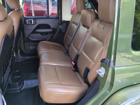 Used 2020 Jeep Wrangler Unlimited Rubicon image 25