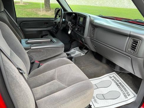 Used 2006 Chevrolet Silverado 1500 LT w/ Onstar Plus Package AWD/4WD image 19