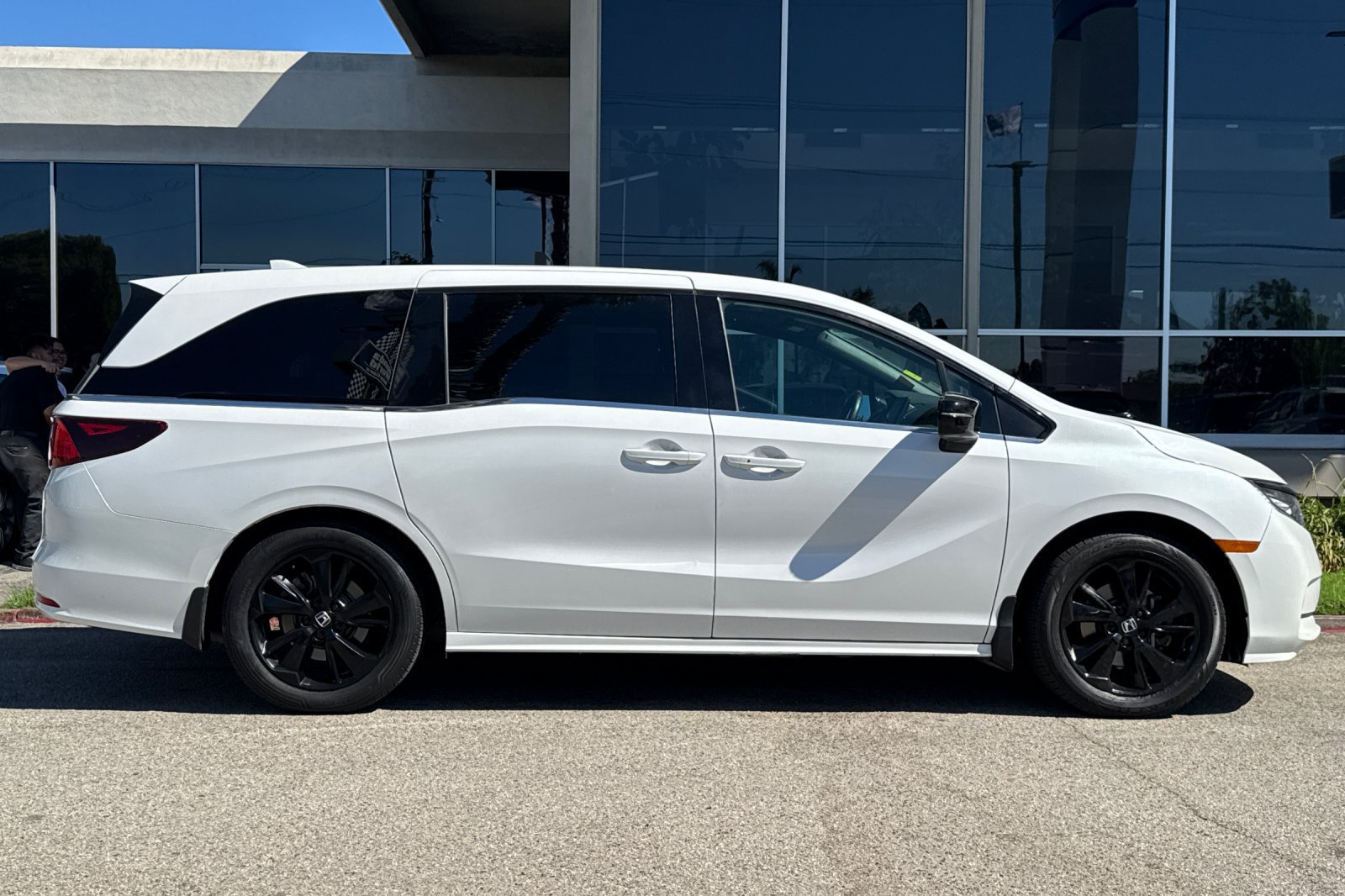 Used 2024 Honda Odyssey Sport image 4