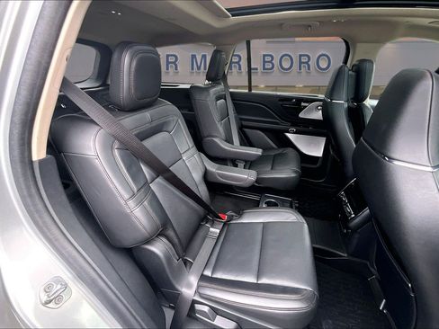 Used 2023 Lincoln Aviator Grand Touring w/ Equipment Group 301A AWD/4WD image 27
