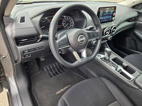 Used 2024 Nissan Sentra SV FWD image 19