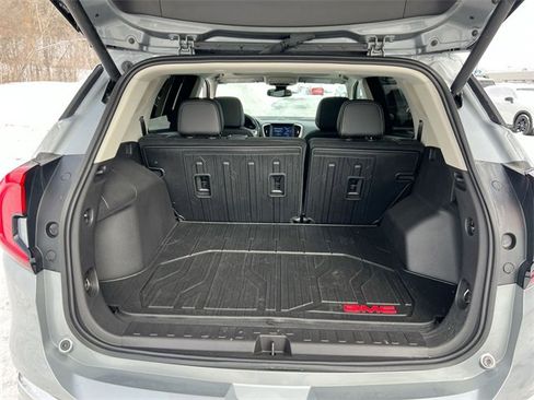 Used 2024 GMC Terrain Denali w/ Denali Premium Package image 27