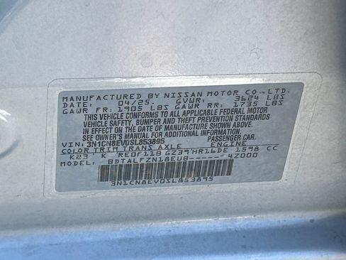 Used 2025 Nissan Versa SV FWD image 32