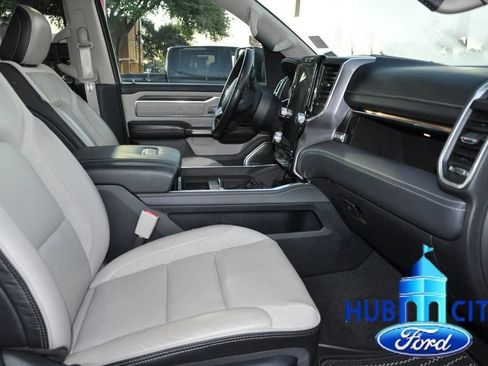 Used 2022 RAM 1500 Limited image 17