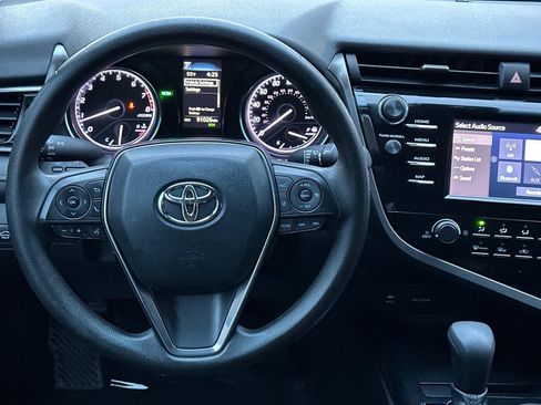 Used 2019 Toyota Camry LE image 11