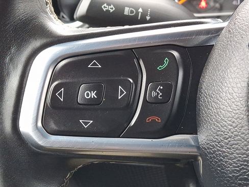 Used 2020 Jeep Wrangler Unlimited Sahara w/ Cold Weather Group image 24