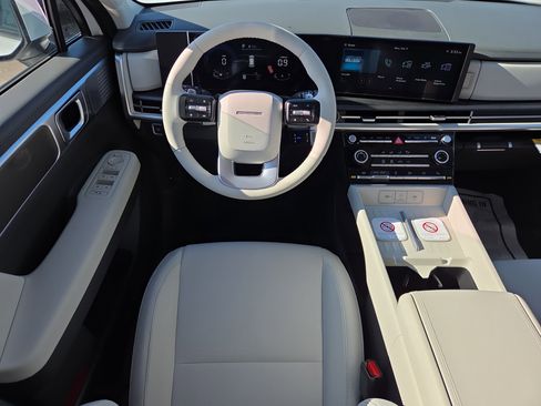 New 2026 Hyundai Santa Fe SE FWD image 8