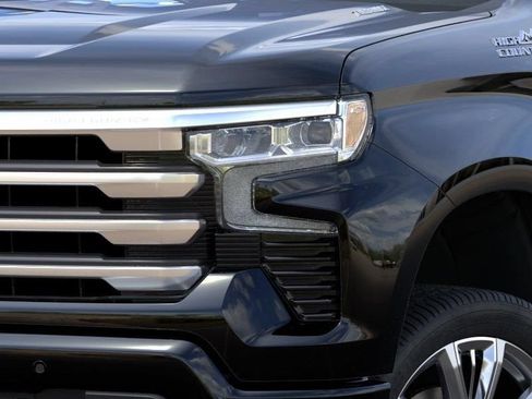 New 2026 Chevrolet Silverado 1500 High Country w/ High Country Premium Package AWD/4WD image 10