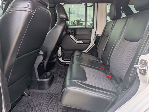 Used 2015 Jeep Wrangler Unlimited Sport AWD/4WD image 13