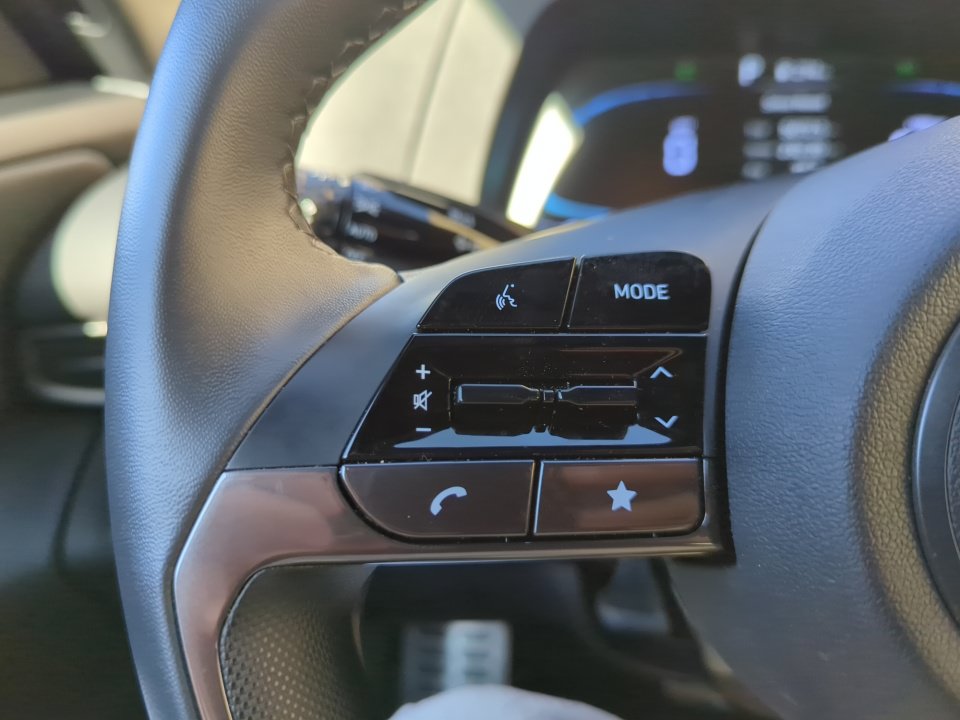 Certified 2026 Hyundai Elantra Sport FWD image 37