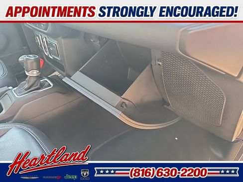 Used 2018 Jeep Wrangler Unlimited Sahara AWD/4WD image 74