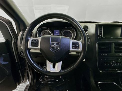 Certified 2019 Dodge Grand Caravan GT image 16