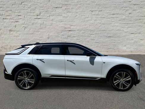 New 2026 Cadillac Lyriq Luxury RWD image 6