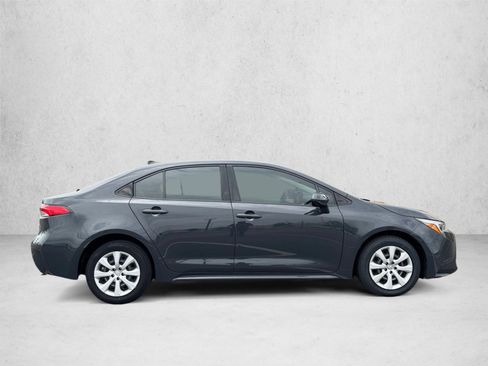 Used 2023 Toyota Corolla LE w/ Carpet Mat Package (TMS) FWD image 4