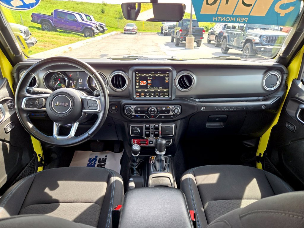 Used 2022 Jeep Wrangler Unlimited Rubicon 4xe AWD/4WD image 17