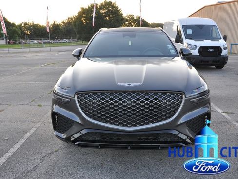 Used 2022 Genesis GV70 3.5T Sport w/ Sport Prestige Package AWD/4WD image 8