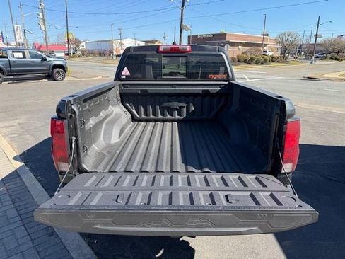 New 2026 Chevrolet Colorado Trail Boss AWD/4WD image 8