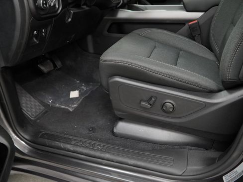 New 2026 RAM 1500 4x4 Crew Cab image 27