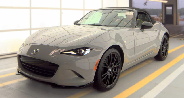 Used 2025 MAZDA MX-5 Miata Club RWD image 2