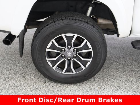 Used 2023 Toyota Tacoma TRD Sport image 6