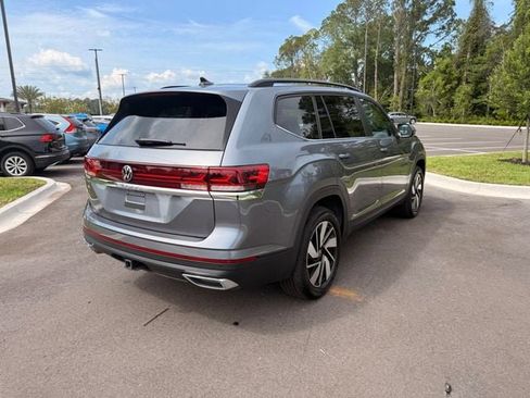 Used 2025 Volkswagen Atlas SE FWD image 14