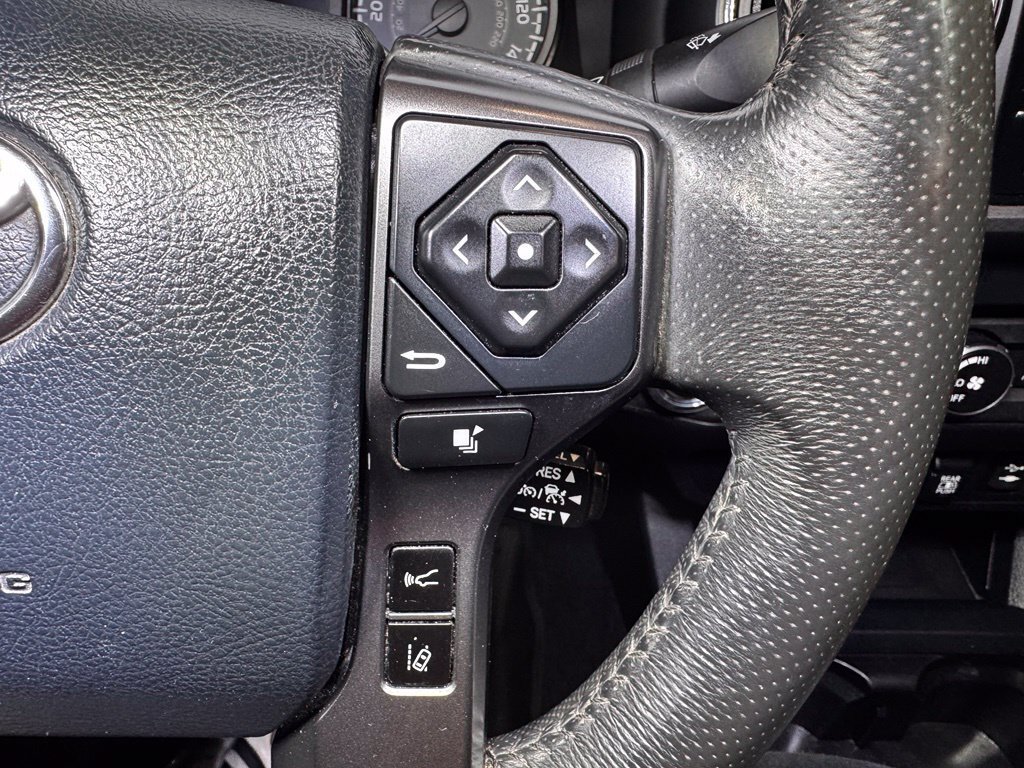 Used 2019 Toyota Tacoma TRD Sport w/ Technology Package AWD/4WD image 25