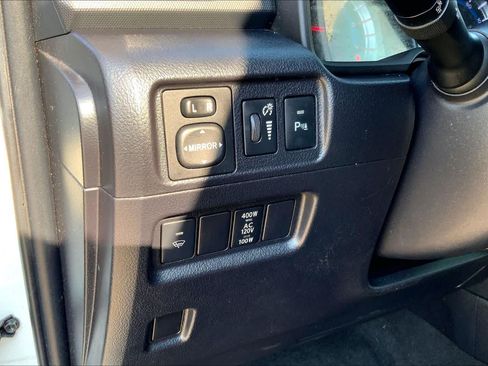 Used 2015 Toyota 4Runner Limited AWD/4WD image 36
