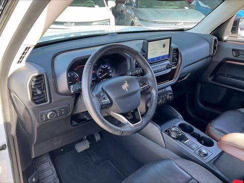 Used 2021 Ford Bronco Sport Outer Banks AWD/4WD image 17
