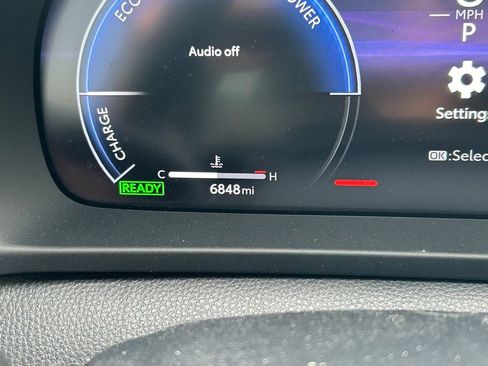 Used 2025 Toyota Crown Signia AWD/4WD image 34