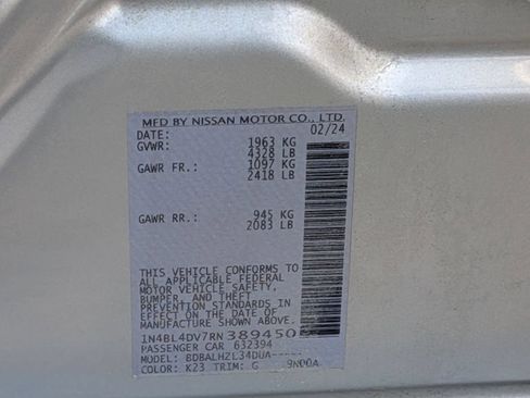 Used 2024 Nissan Altima 2.5 SV FWD image 28