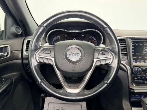 Used 2017 Jeep Grand Cherokee Altitude AWD/4WD image 15
