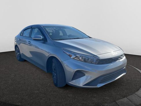 Used 2024 Kia Forte LXS image 3