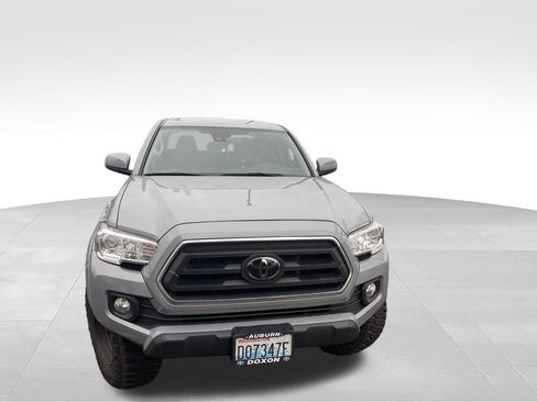 Used 2021 Toyota Tacoma SR5 AWD/4WD image 13