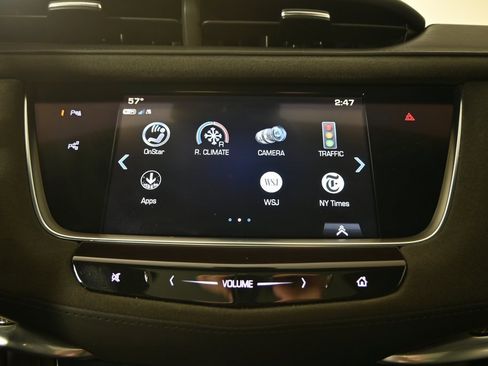 Used 2018 Cadillac XT5 Platinum w/ Driver Assist Package image 28