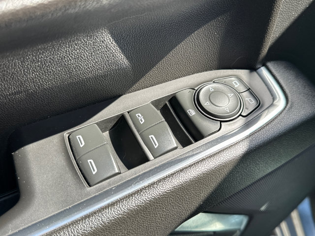 Used 2023 Chevrolet Silverado 1500 LT AWD/4WD image 25