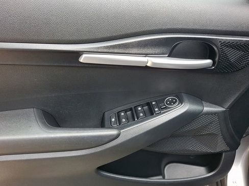 Certified 2023 Kia Seltos LX image 12