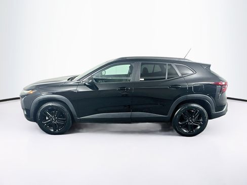 Used 2024 Chevrolet Trax ACTIV w/ Sunroof Package FWD image 4