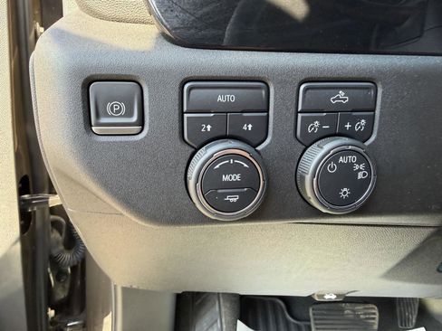 Used 2023 Chevrolet Silverado 1500 LT image 13