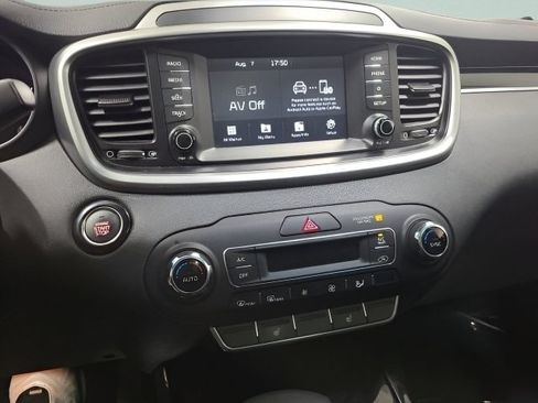 Used 2020 Kia Sorento EX AWD/4WD image 30