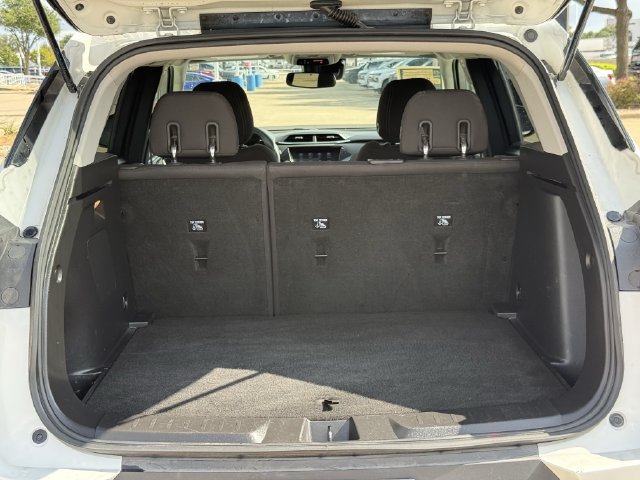 Certified 2022 Chevrolet TrailBlazer LT w/ Convenience Package FWD image 32