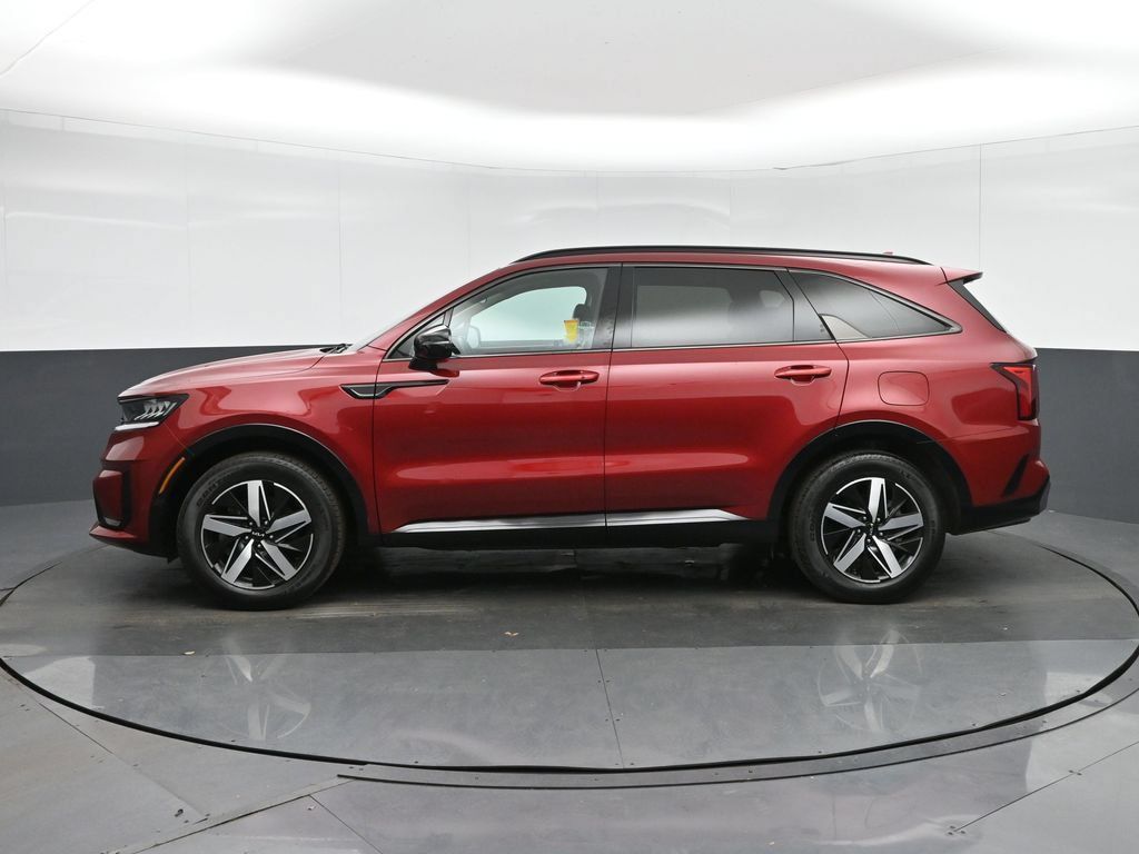 Used 2023 Kia Sorento S FWD image 4