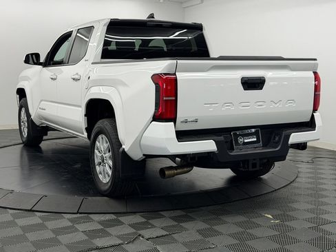 Used 2026 Toyota Tacoma SR5 AWD/4WD image 12