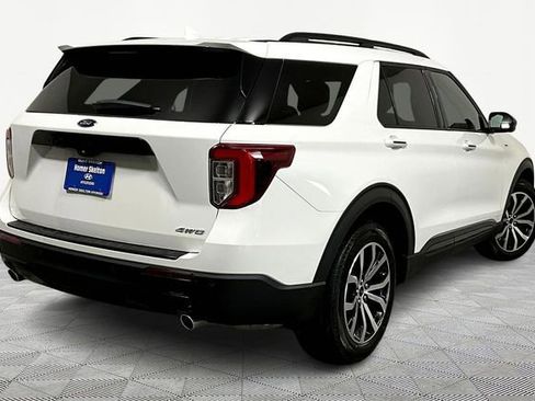 Used 2023 Ford Explorer ST-Line image 12