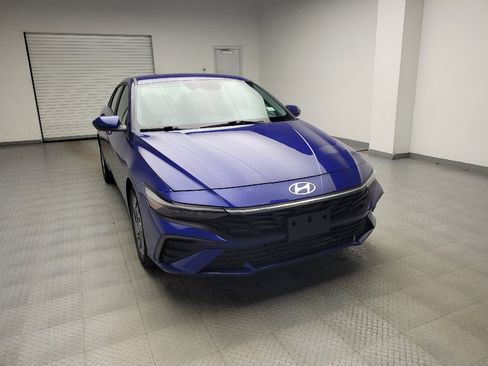 Used 2024 Hyundai Elantra SEL FWD image 14