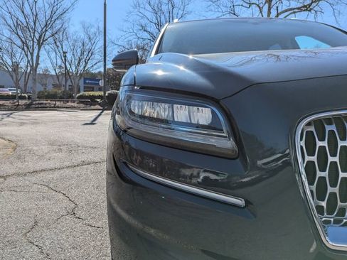 Certified 2022 Lincoln Nautilus Reserve image 10