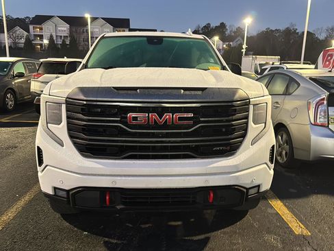 Used 2023 GMC Sierra 1500 AT4 w/ Technology Package image 2