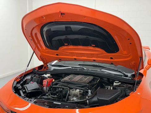 Used 2020 Chevrolet Camaro ZL1 image 39