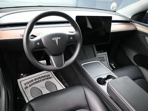 Used 2023 Tesla Model Y Performance AWD/4WD image 22